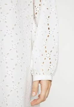 Minimum Pilma - Maxi-Jurk - White -Minimum Winkel 08fa684e559040a480a9116f85a12bad