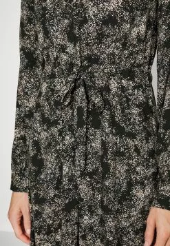 Minimum Jurk - Black -Minimum Winkel 0b8090615c364b499d952721683919ff