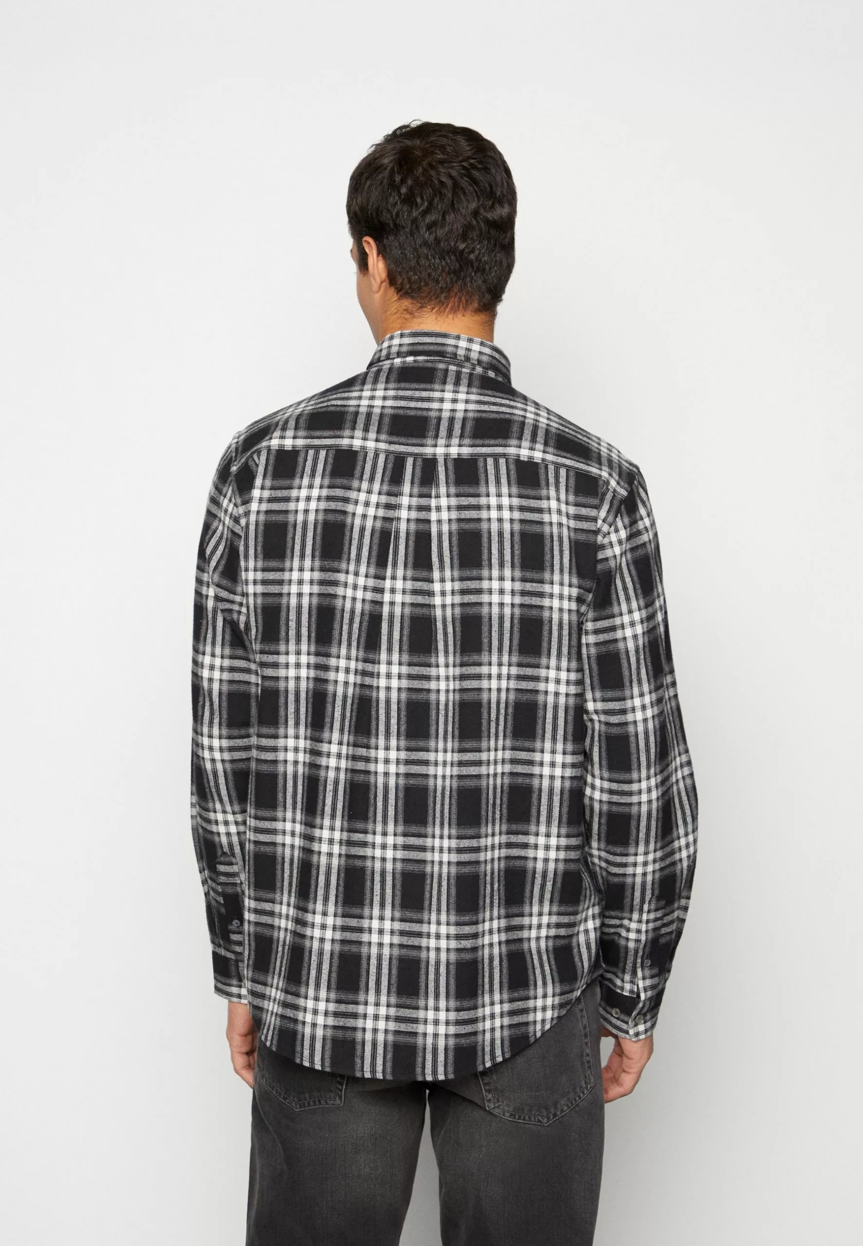 Olins - Overhemd - Black Minimum Olins - Overhemd - Black -Minimum Winkel 118f5605ee114e4dae0f4c95526a172b scaled