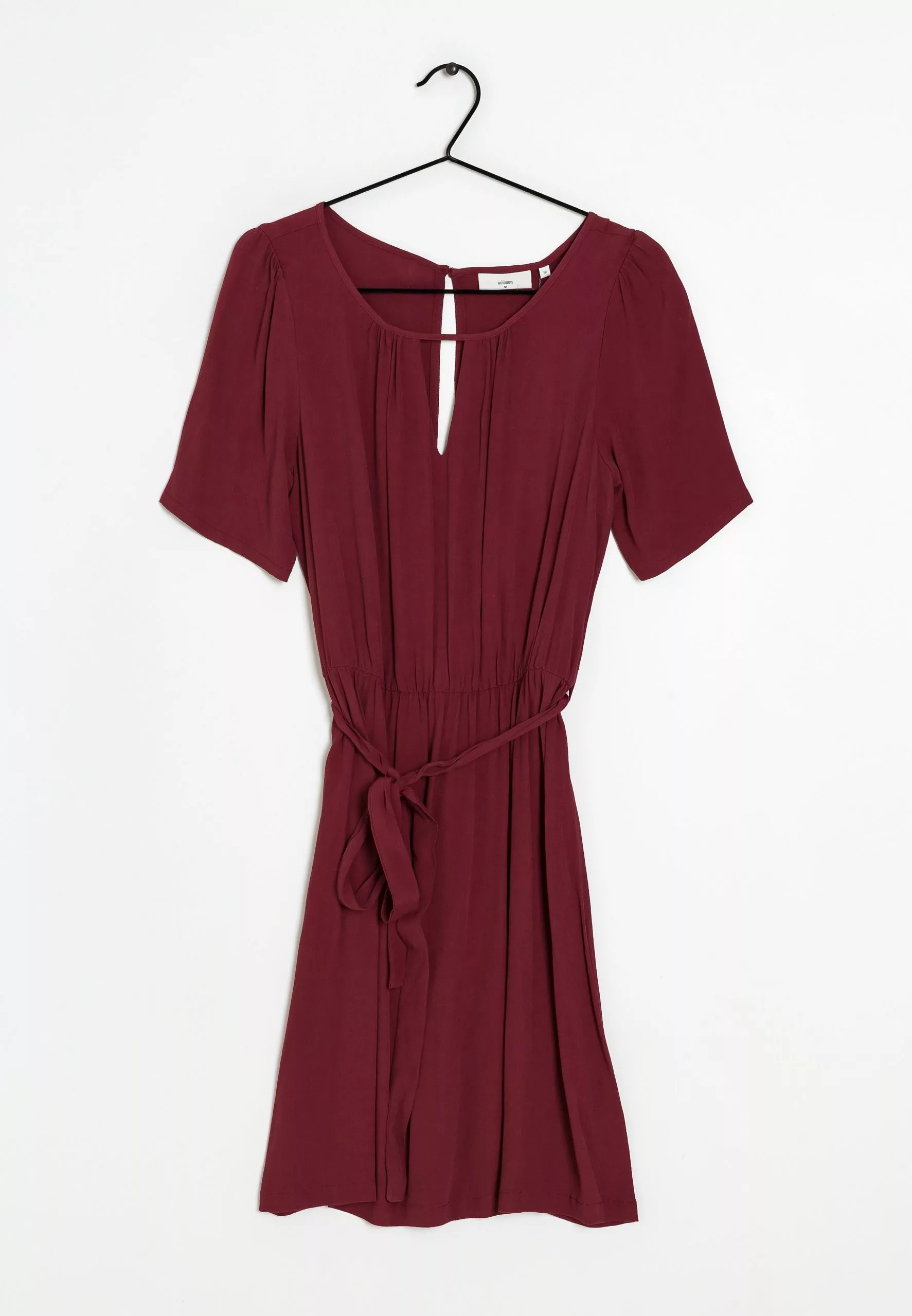 Jurk - Red Minimum Jurk - Red -Minimum Winkel 1d9ea651840e44cabfe96a45fad3d337 scaled