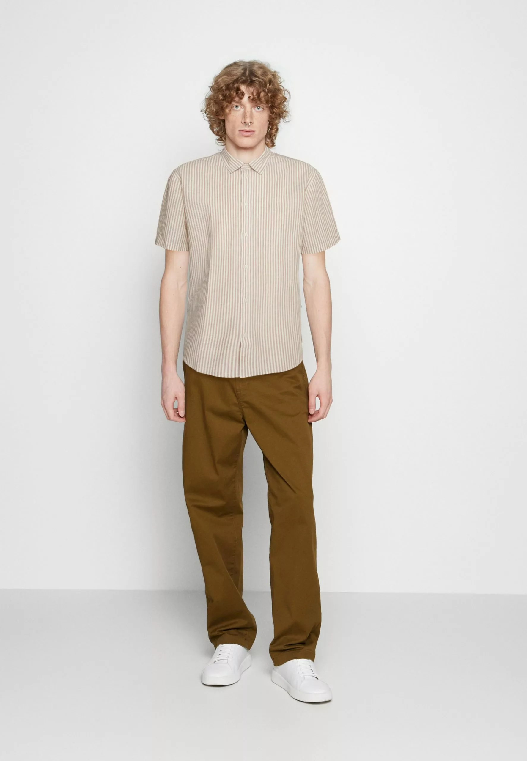 Eric - Overhemd - Clove Minimum Eric - Overhemd - Clove -Minimum Winkel 252551b6a8404295b8c4a43a2855064d scaled