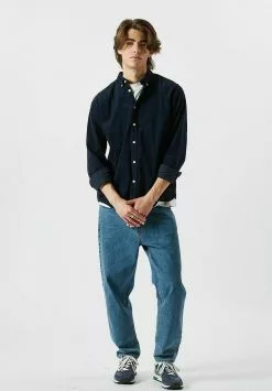 Voorkant -Minimum Winkel 38d809500f2a4090ab2e0b8b445576cf