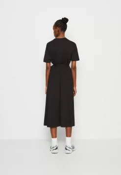 Minimum Lyina - Jerseyjurk - Black -Minimum Winkel 39b4b6a8934f41b6b818b59fd3e91b8e