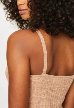 Minimum Strappy - Gebreide Jurk - Brownie -Minimum Winkel 43921e2d675c4d99a9668f6bcac6bb5a