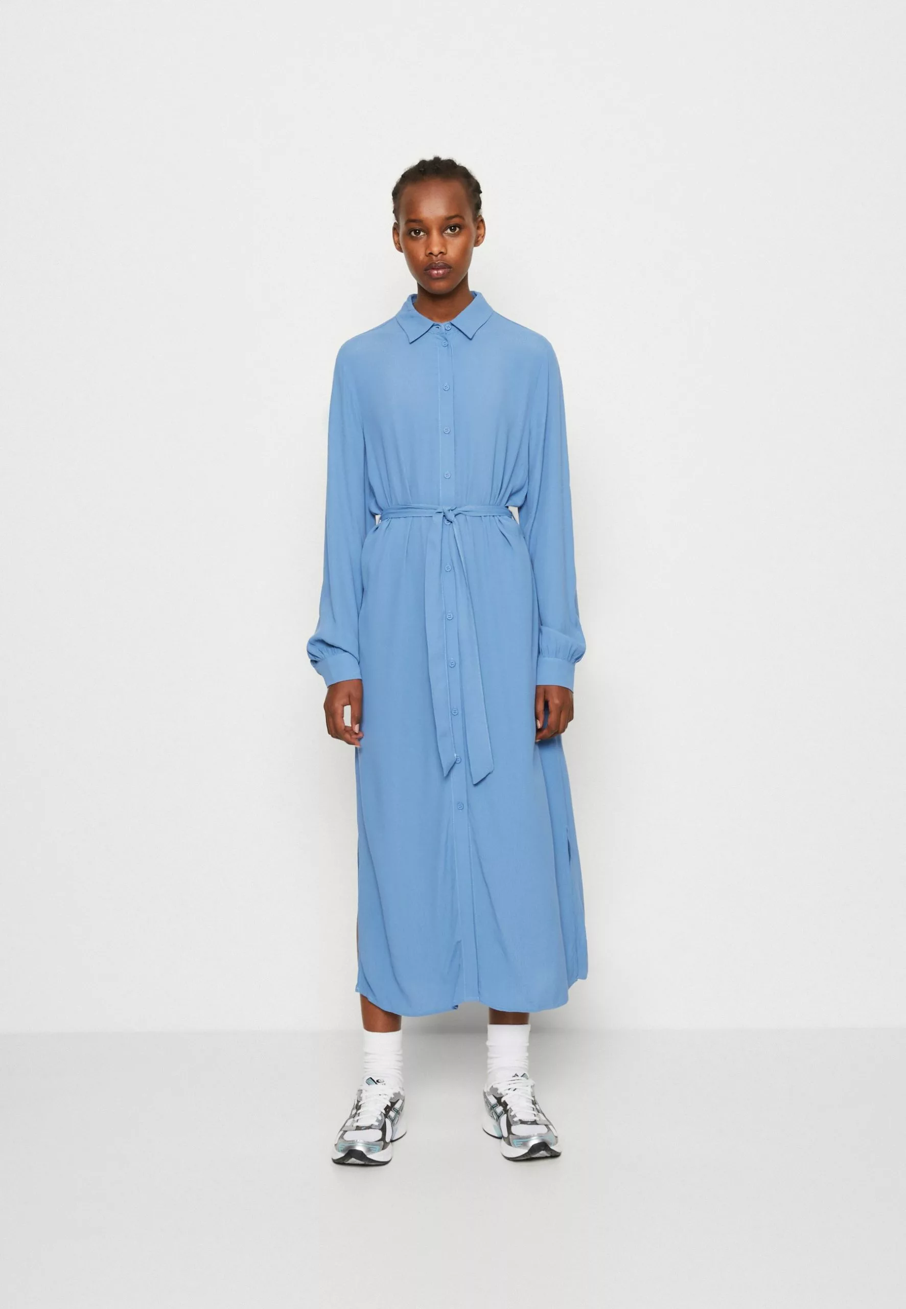 Nirra - Blousejurk - Quiet Harbor Minimum Nirra - Blousejurk - Quiet Harbor -Minimum Winkel 53cf499a283f447f8f057f1c652a7e5b scaled