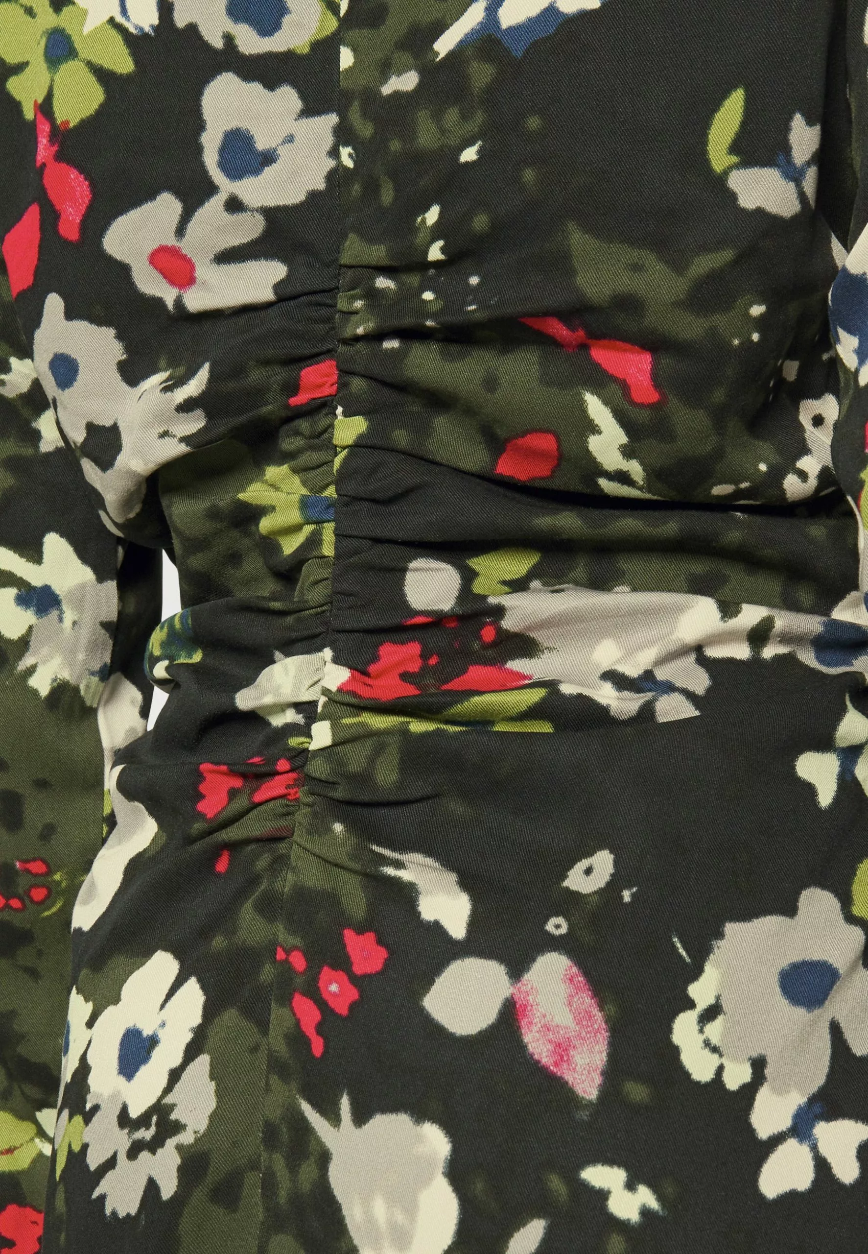 Jenia- Jurk - Black Minimum Jenia- Jurk - Black -Minimum Winkel 5a36b2f96cf54b7883c0ce13c229abba scaled