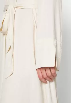 Minimum Milles - Jurk - Off-White -Minimum Winkel 62abc900098041f7be878890e2ae0e26