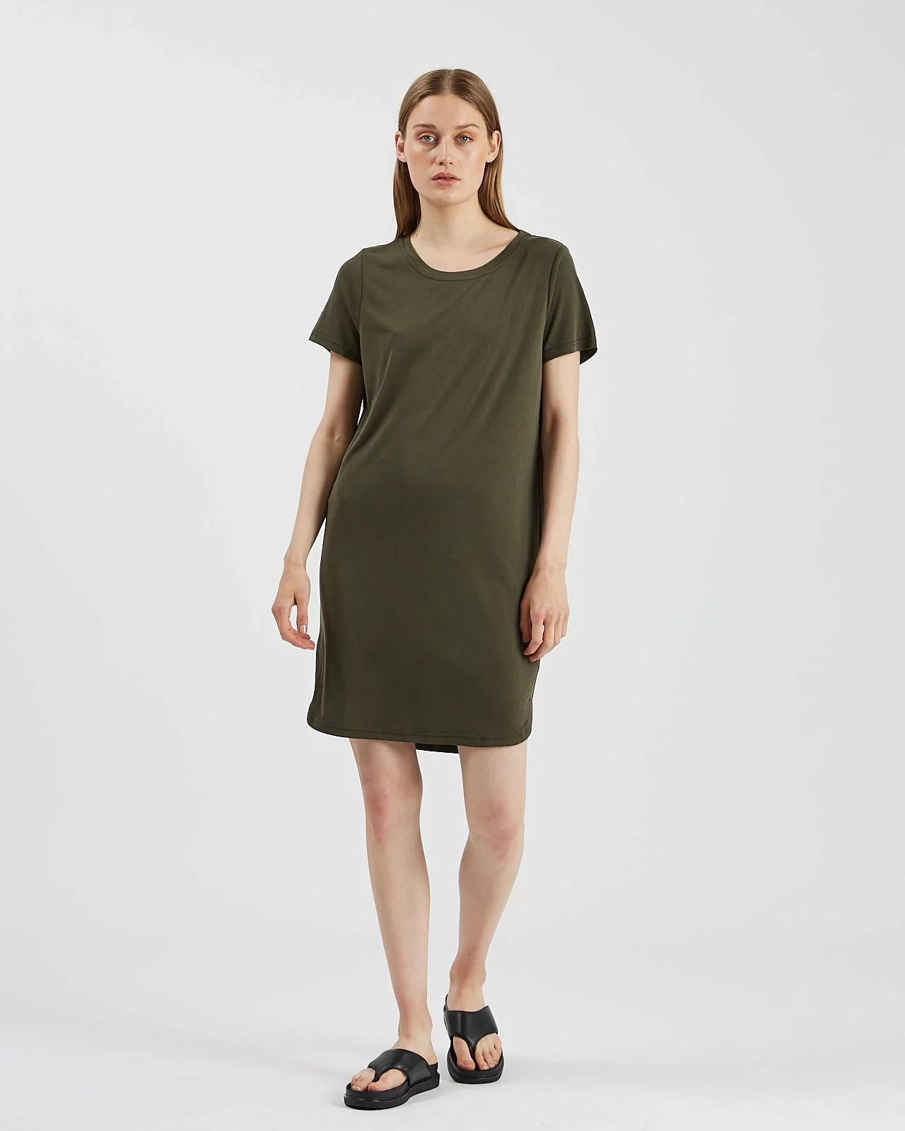Jurk - Green Minimum Jurk - Green -Minimum Winkel 74ff647a60bb4507981d224d11f91ceb