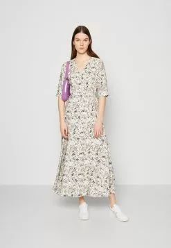 Minimum Miraly - Jurk - Broken White 3 Minimum Miraly - Jurk - Broken White -Minimum Winkel 788525a053804d9ba775176a4859c70a