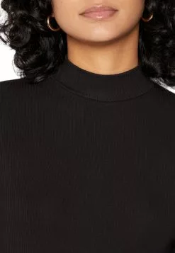 Minimum Ressy - Gebreide Jurk - Black -Minimum Winkel 78e36481522447d4ac5242eeb1d9a2c8