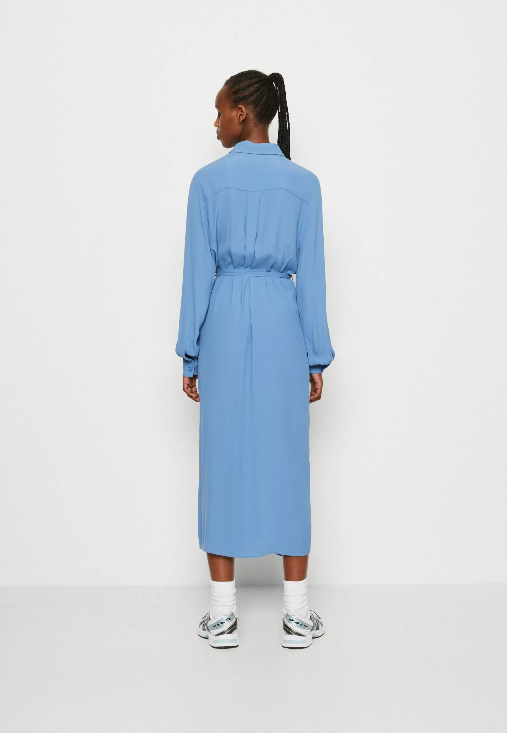 Nirra - Blousejurk - Quiet Harbor Minimum Nirra - Blousejurk - Quiet Harbor -Minimum Winkel 7b5c5263de314e15a3c46c9a27dfa90d scaled