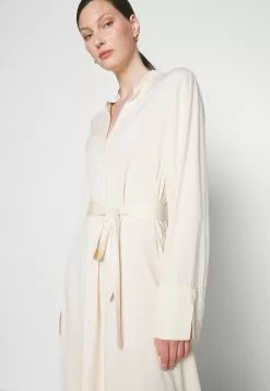 Minimum Milles - Jurk - Off-White -Minimum Winkel 7f3b93030c22468ab64a68940e960705