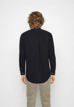 Minimum Charming - Overhemd - Navy Blazer 4 Minimum Charming - Overhemd - Navy Blazer -Minimum Winkel 7fee881fce714a329b1178ffdf21c101