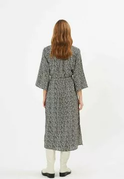 Voorkant -Minimum Winkel 82134f29e73d4879b07d093cffaa20d1