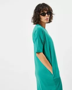 Minimum Regitza - Jurk - Bayou -Minimum Winkel 8544122d47994dec95af90b2c698bb6a