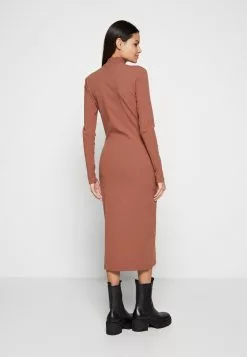 Minimum Ressy - Gebreide Jurk - Aztec -Minimum Winkel 921608c529d6435a9bf0ea2cbd84be71