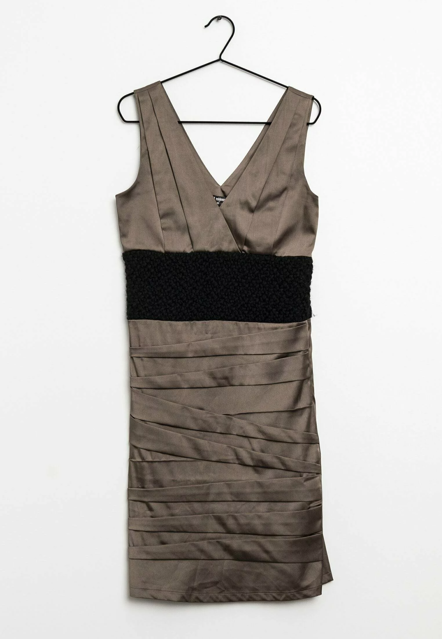 Jurk - Brown Minimum Jurk - Brown -Minimum Winkel 975708be2ff345019ba1c33c98959a6f