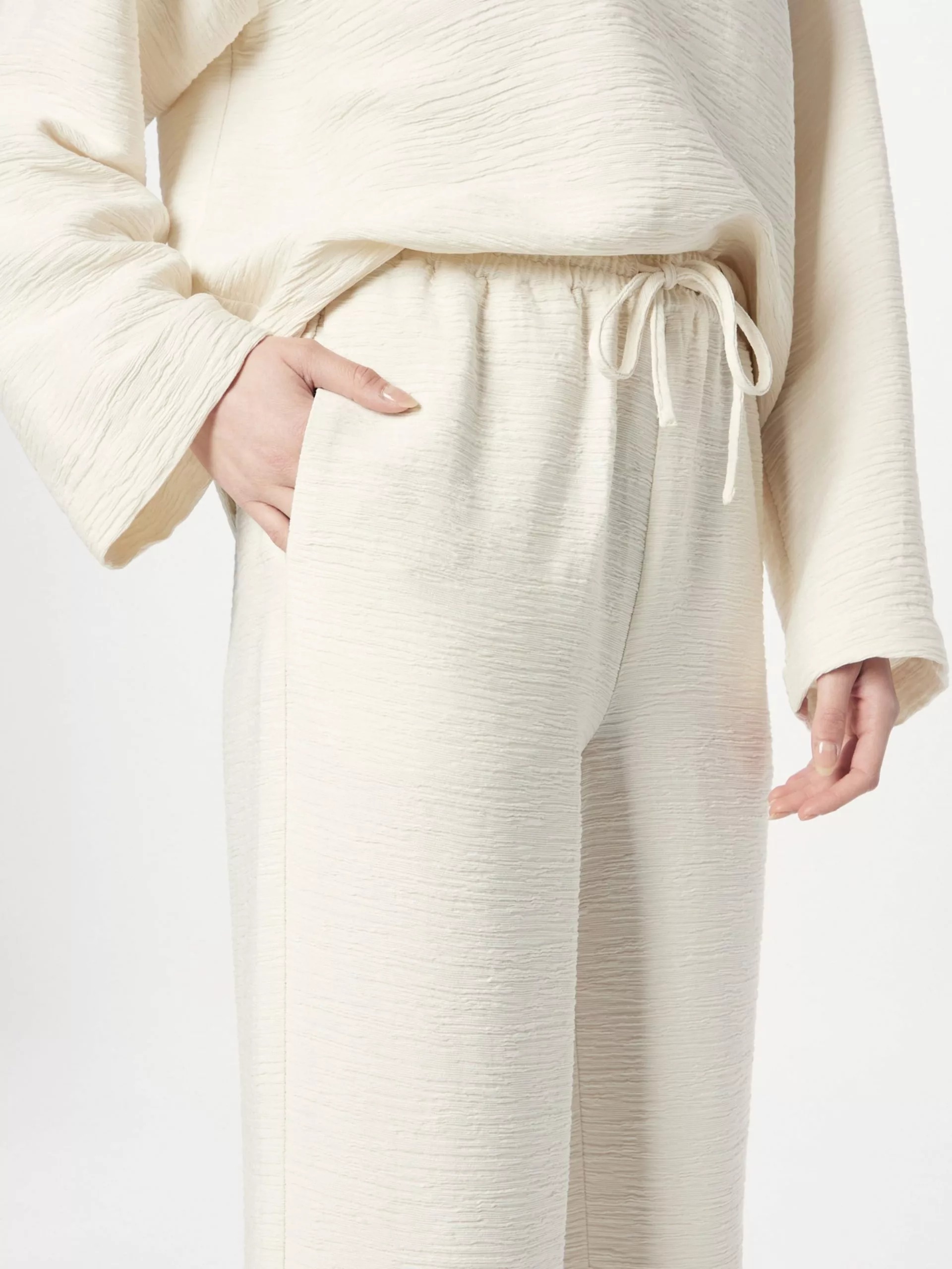 Pantalons Loosefit Broek CAROLINAS Dames Lichtgrijs Minimum Pantalons Loosefit Broek CAROLINAS Dames Lichtgrijs -Minimum Winkel 9c255c160201a34eb3272b3dcf6172a5 scaled