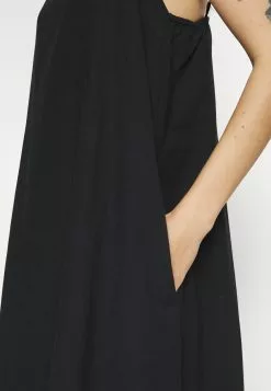 Minimum Vikilino - Maxi-Jurk - Black -Minimum Winkel ab287ecdde1a4186a656a06c883378ec