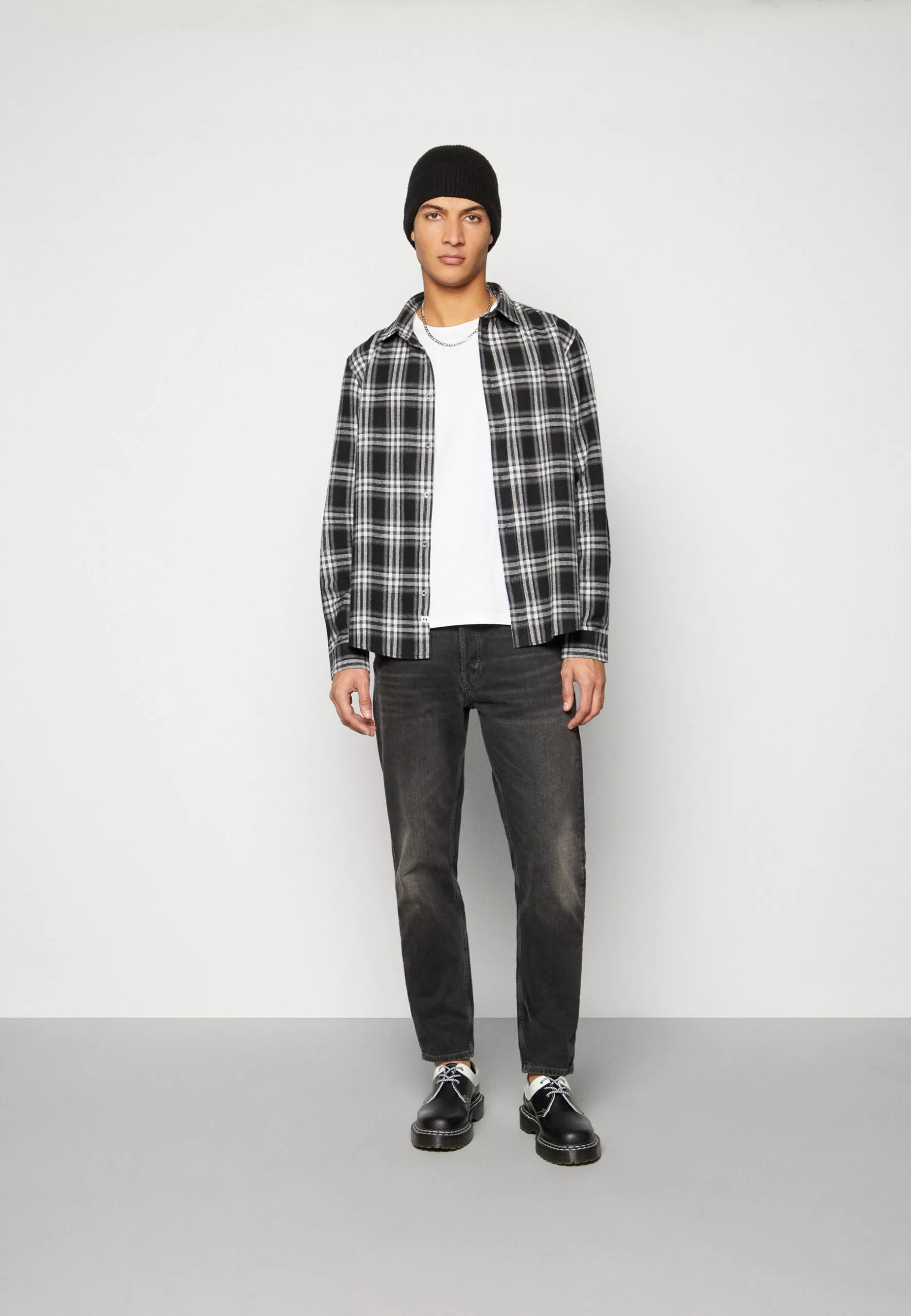 Olins - Overhemd - Black Minimum Olins - Overhemd - Black -Minimum Winkel b4c5e6baf94741ccb53a94a88d45a7b6 scaled