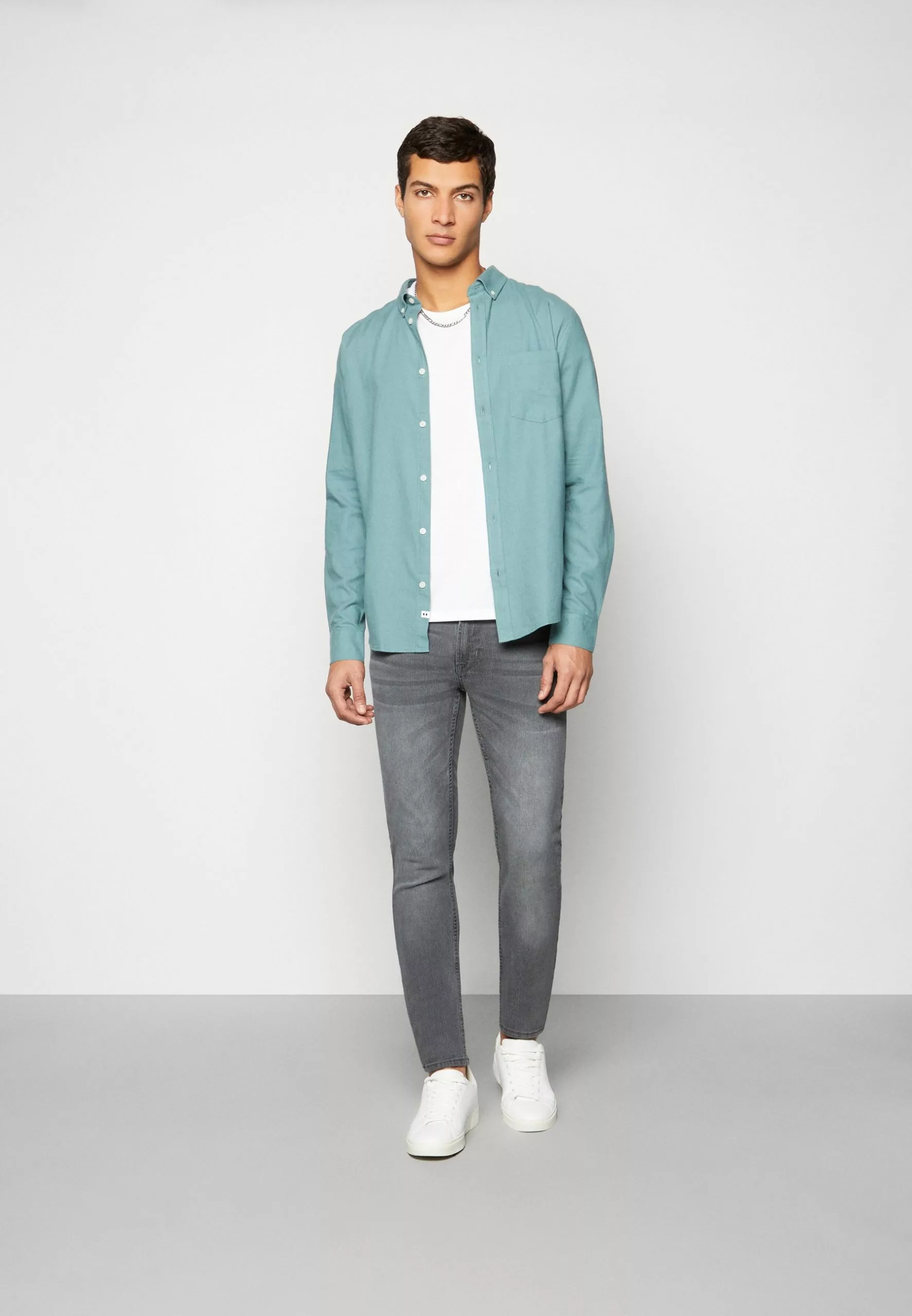 Jay - Overhemd - Arctic Minimum Jay - Overhemd - Arctic -Minimum Winkel b9e79f06bea943588da644a7bfb20f5f scaled