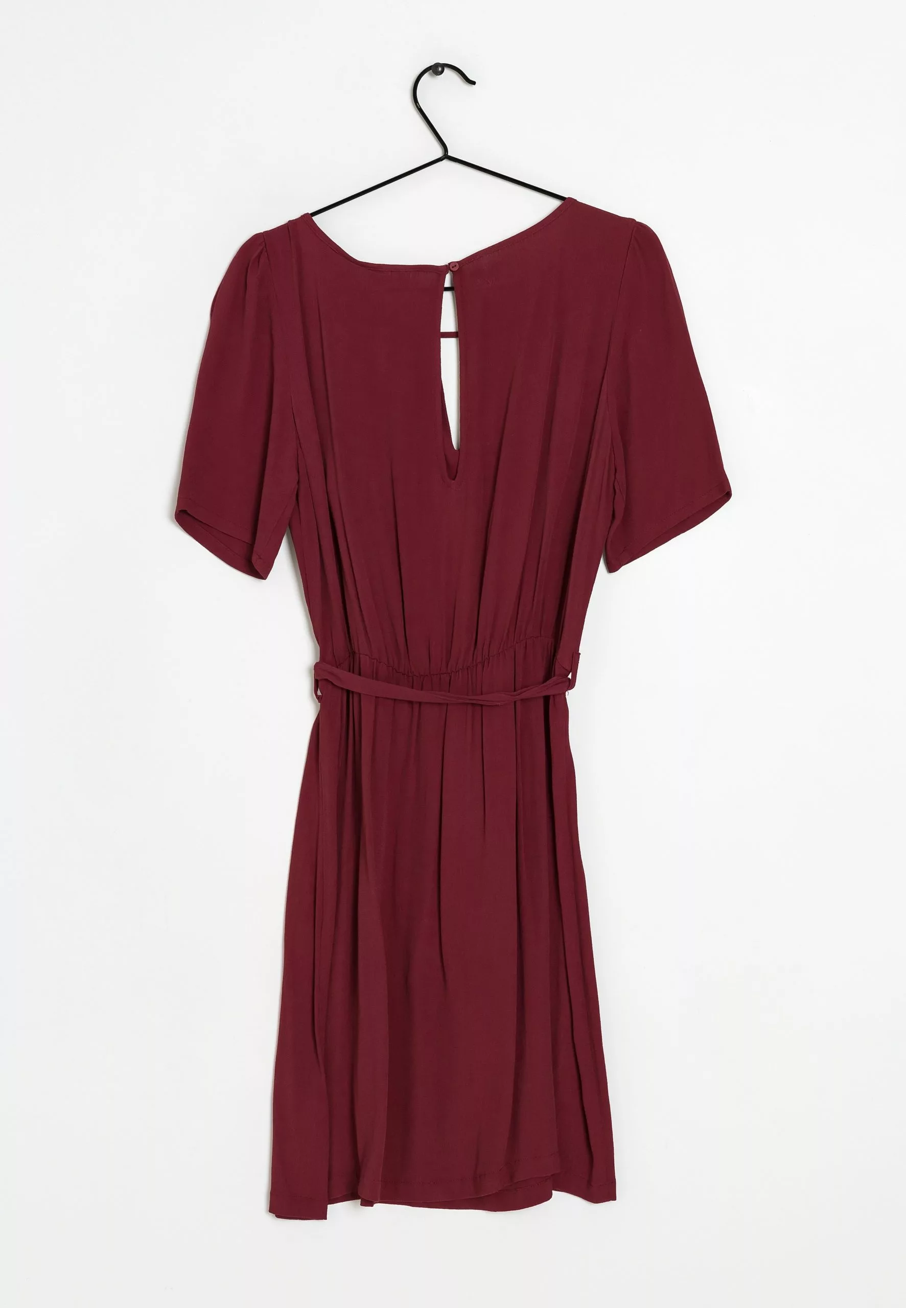 Jurk - Red Minimum Jurk - Red -Minimum Winkel bb85110757774ea2840e36acae292016 scaled