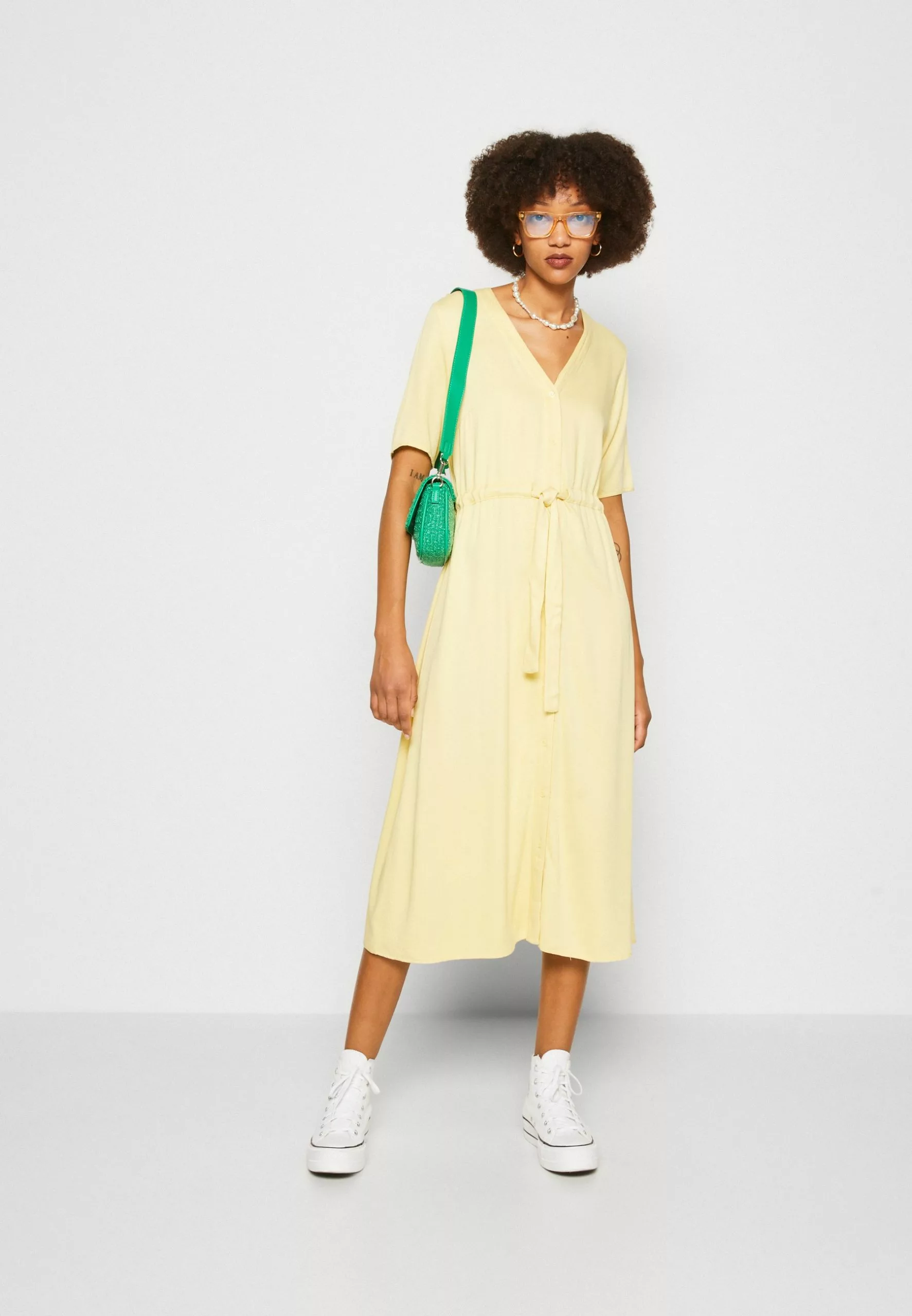 Biola - Blousejurk - Light Yellow Minimum Biola - Blousejurk - Light Yellow -Minimum Winkel be446ca613dc46cbbe921f3213e3a217 scaled