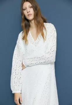 Minimum Pilma - Maxi-Jurk - White -Minimum Winkel c0ea2dd2fcb44ab8a2d04bed46c3157c