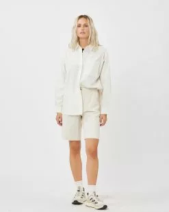 Minimum Shorts Regular Bandplooibroek Dames Crème -Minimum Winkel c9ff1da272bd512082759be6df4ba517