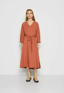 Minimum Majas- Jurk - Copper Brown