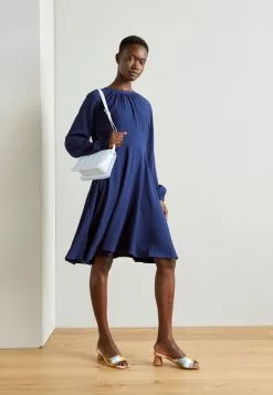 Voorkant -Minimum Winkel d4829b6dfdec4a44aa4198adef7b17d4