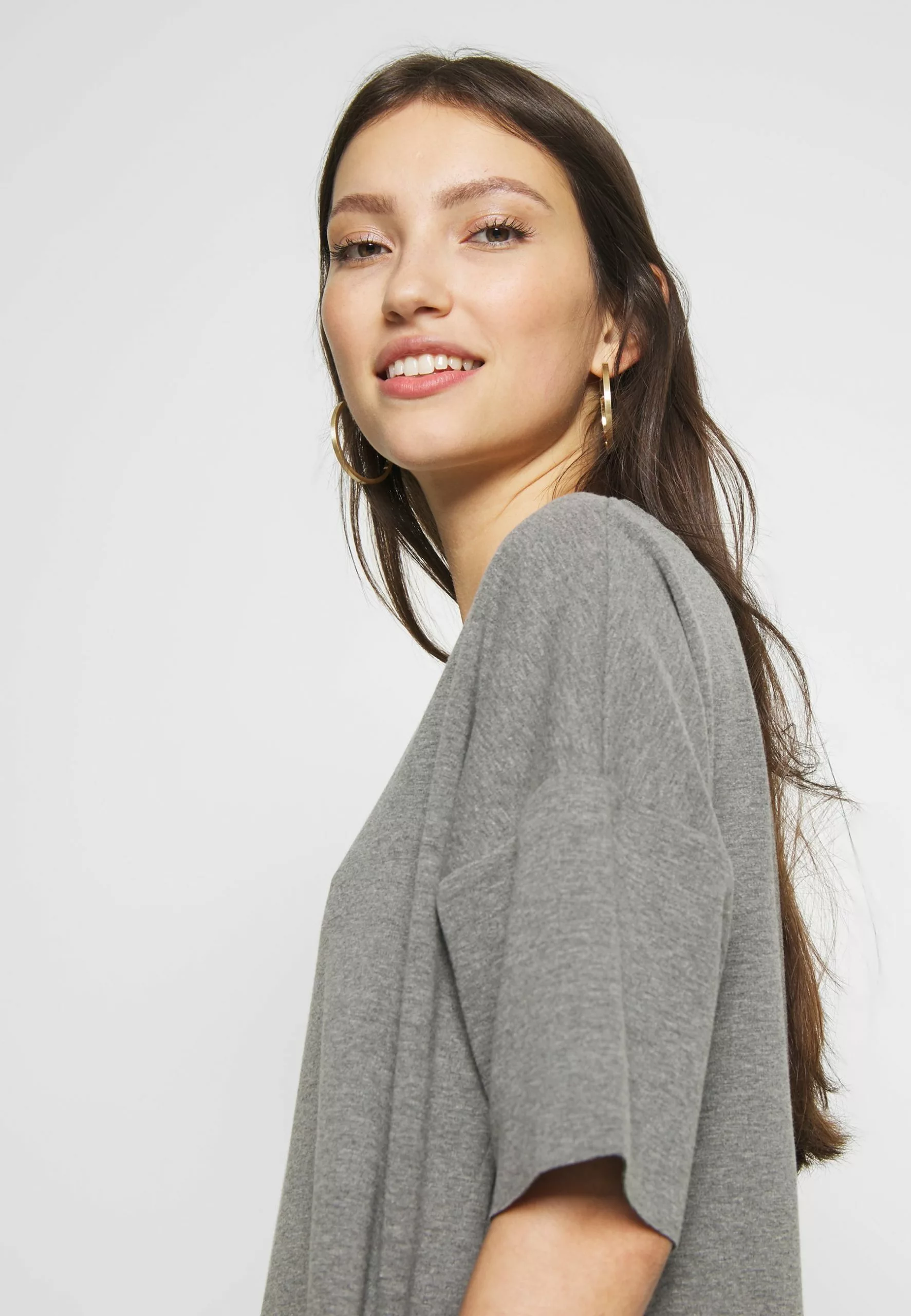 Regitza Dress - Jerseyjurk - Dark Grey Mel Minimum Regitza Dress - Jerseyjurk - Dark Grey Mel -Minimum Winkel e0b0791d8417425fa15e82195836cd45 scaled