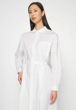 Minimum Saralinna - Blousejurk - Broken White -Minimum Winkel ec5d67913d29416687a11b608891f7cf