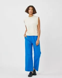 Minimum Fijngebreide Truien Trui Dames Crème -Minimum Winkel f04bc0ccc369ac2c617cbce61c5b22a8