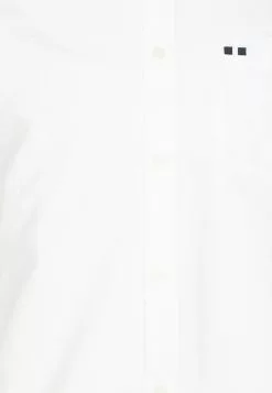 Minimum Charming - Overhemd - White -Minimum Winkel f155f5a03e364377906e708819e99ac8