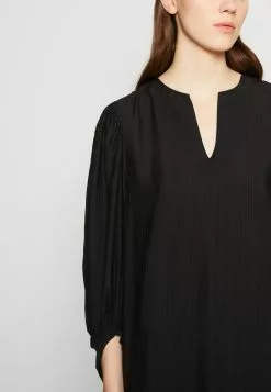 Minimum Structuria - Cocktailjurk - Black 7 Minimum Structuria - Cocktailjurk - Black -Minimum Winkel f23455fa8a1e4411bf1457f067b4d424